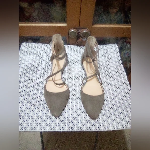 Jessica Simpson Suede Flats - Picture 1 of 16